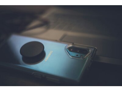 Наклейки на телефон