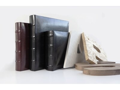 Кожаные фотоальбомы