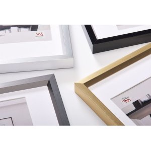 Пластиковая рамка Walther Steel Style золото 15x20 см с пассатижами 10x15 см