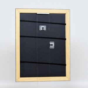 Эффектная деревянная рамка профиль 94 серебро 18x27 см обычное стекло