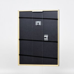 Эффектная деревянная рамка профиль 23 зеленый 20x30 см музейное стекло