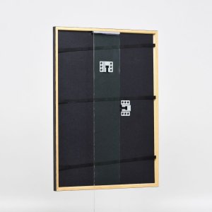 Эффектная деревянная рамка профиль 23 орех коричневый 24x30 см акриловое стекло