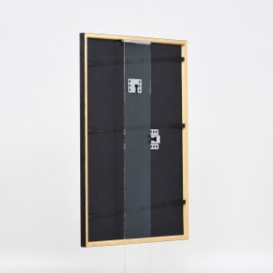 Эффектная деревянная рамка профиль 23 орех коричневый 24x30 см акриловое стекло