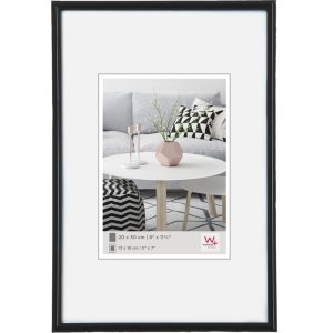 Пластиковая рамка Walther GALERIA 20x30 см черная
