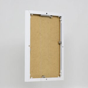 Эффектная алюминиевая фоторамка Quadro 25x35 см с белым антибликовым стеклом и задней панелью из МДФ
