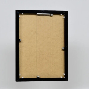 Эффектная алюминиевая фоторамка Quadro 50x65 см черное глянцевое антибликовое стекло
