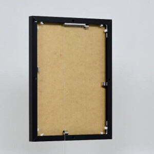 Эффектная алюминиевая фоторамка Quadro 50x65 см черное глянцевое антибликовое стекло