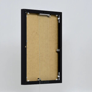 Эффектная алюминиевая фоторамка Quadro 50x65 см черное глянцевое антибликовое стекло