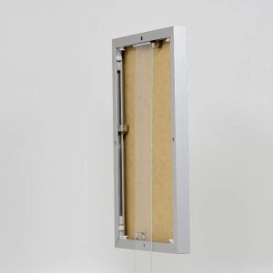 Эффектная алюминиевая фоторамка Quadro 25x35 см серебристое акриловое стекло