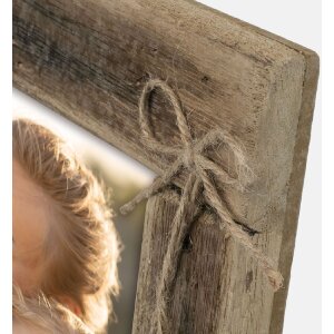 Деревяна фоторамка Essence коричнева, рустик, з серцями, 13x18 та 15x20 см