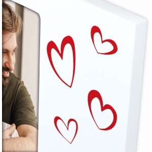 Фоторамка Roberta 10×15 см, вертикальна, біла з серцями та підставкою