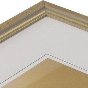 Деревяна рамка Henzo Artos 30x40 см золото