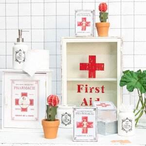 Ключниця Clayre & Eef 6H0372 Pharmacie 24x30x13 см