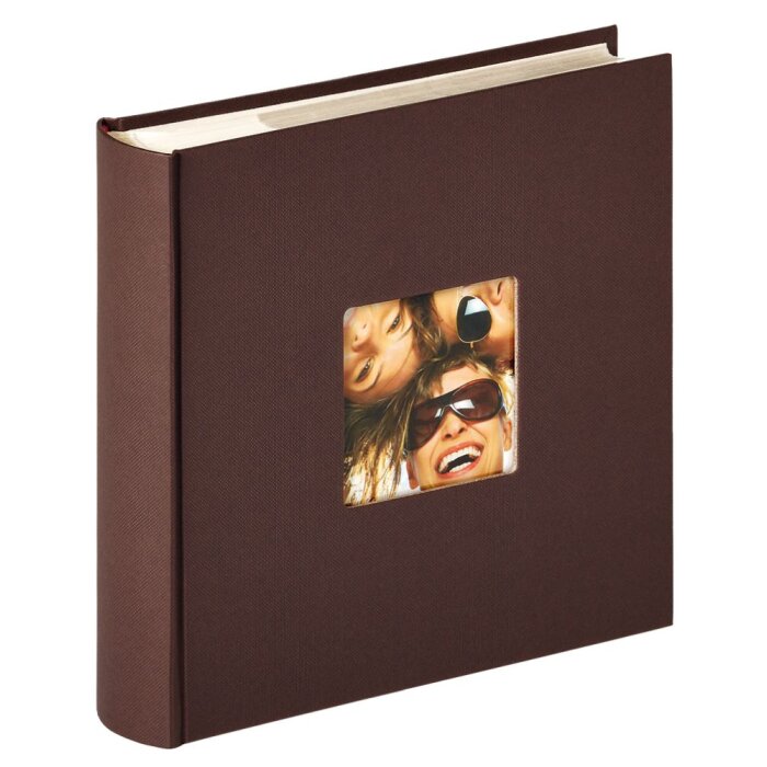 темно-коричневий